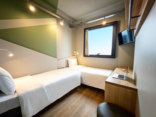 Standard Twin Room room in Ibis Budget Balneario Camboriu