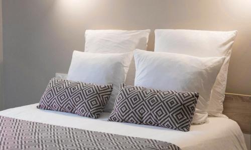 1 double bed, 1 sofa bed