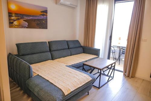 Apartment with Sea View image 8