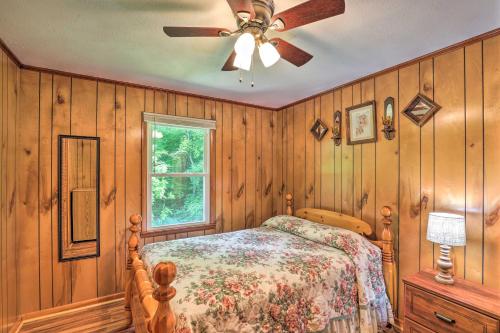 Charming Blue Ridge Mtn Cottage about 4 Mi to Hiking! in Marion (NC)