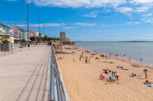 Fouras - T2 Hyper centre les pieds dans le sable !