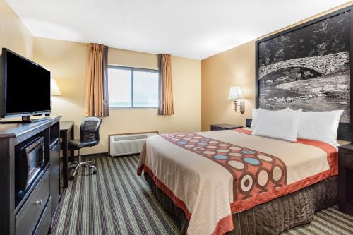 Super 8 by Wyndham Iowa Falls - image 8