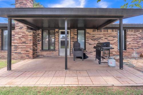 Homestead House - In Shadow Hills Golf Course Division Home in 拉伯克
