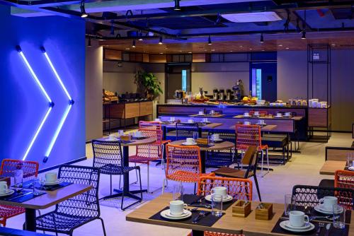 อาหารและเครื่องดื่ม, Ibis Budget Balneario Camboriu in บอลเนียริโอ คัมบอรี