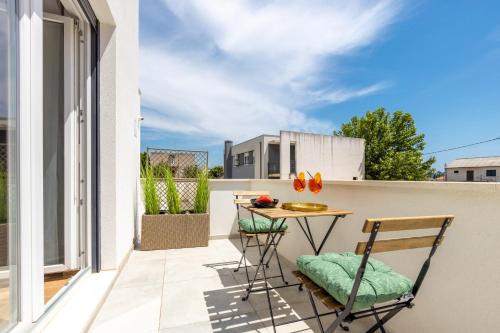 Bonaca apartments with terrace, barbecue and private parking 2
