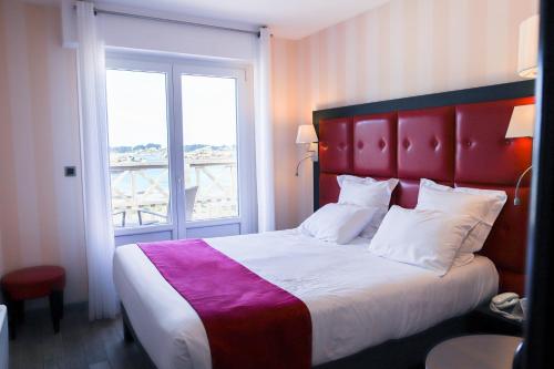 Logis Hôtel Saint-Guirec et de la Plage