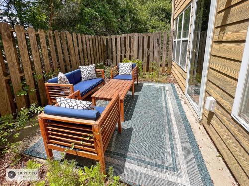 Létesítmények, 4 - Bed home with Cali King Bed, 12 mins to DTWN in Blair Villa-Poole Creek