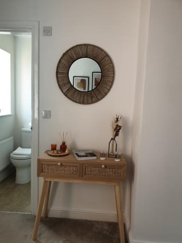 Cheerful 1 private room-ensuite with free parking in Newcastle under Lyme