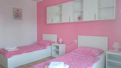  Apartmani "Lorenzo" in Novalja