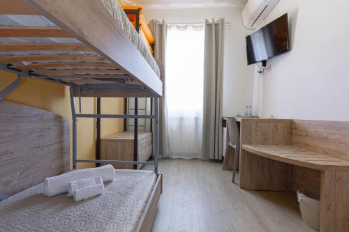 Roccabianca Rooms & Studios Room Type - Superior Family Room