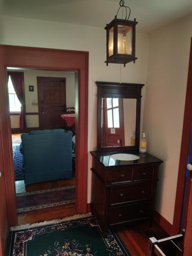 1805 House Bed & Breakfast - image 12