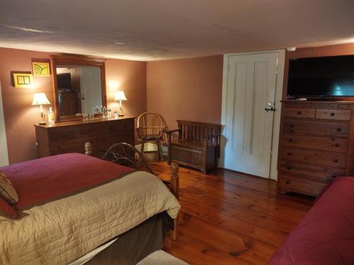 1805 House Bed & Breakfast - image 13