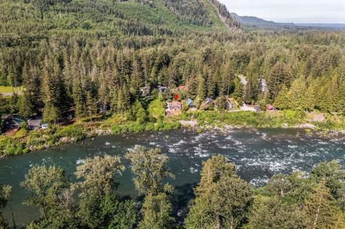 Riverfront Paradise w/ Hot Tub--Little River House