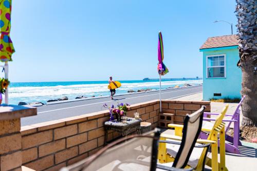 BEACHFRONT COTTAGE UPPER UNIT, Oceanside (foto 3)