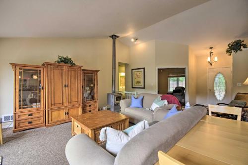 Anderson Island Home with Lakefront Deck Dock and Canoe - image 4