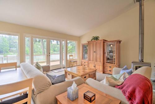 Anderson Island Home with Lakefront Deck Dock and Canoe - image 14