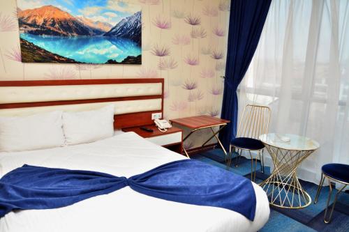 Standard Double Room image 4