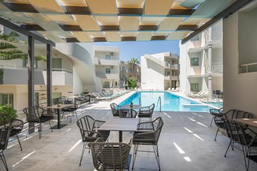 . Summer Beach Hotel