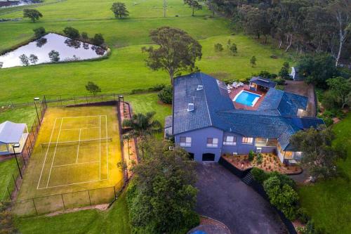 Grose Vale Retreat-Heated Pool and Tennis Court in Grose Vale