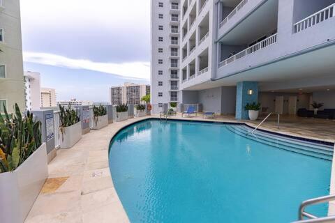 Comfortable 2 BR at Brickell , Free Parking in Hialeah (Florida)