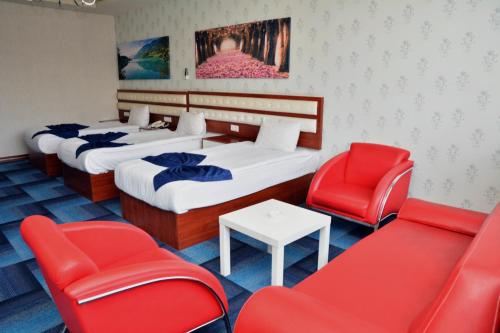 Business Grand Hotel - image 11