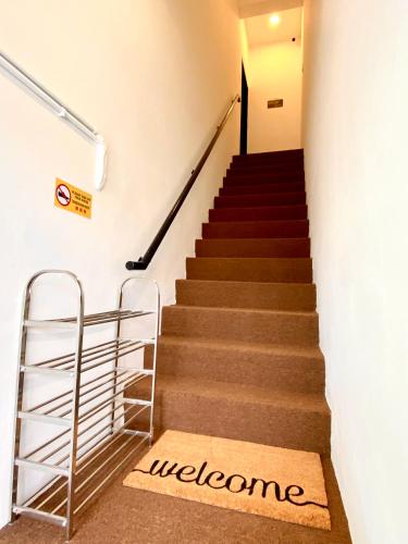 comfy 3-bedrooms with family karaoke Max-10pax comfy 3-bedrooms with family karaoke Max-10pax