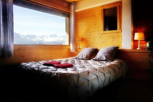 Suite with Mountain View