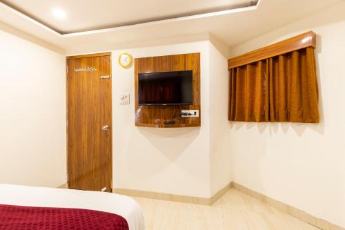 Hotel Royal Park – Bombay/ Mumbai, KY