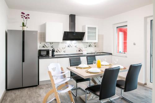 кухня, VIP Apartment Kavo in Лучія