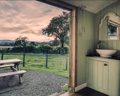 Ludlow Vintage Airstream