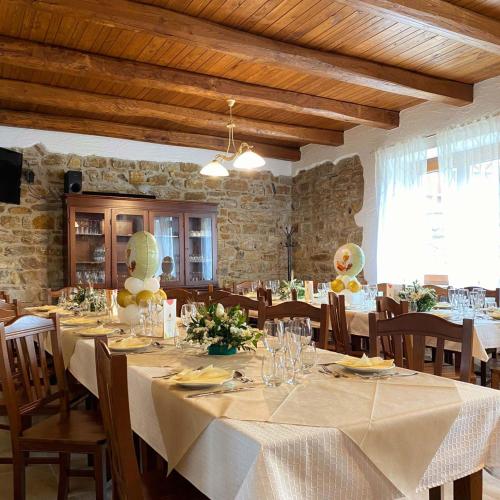 Ресторан, Pietra del Colle Agriturismo in Альтавіла Сілєнтіна