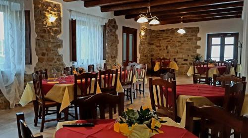 Ресторан, Pietra del Colle Agriturismo in Альтавіла Сілєнтіна