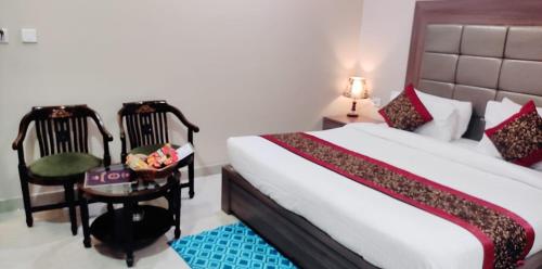 Deluxe Double Room (Free early check in at 8am) image 7