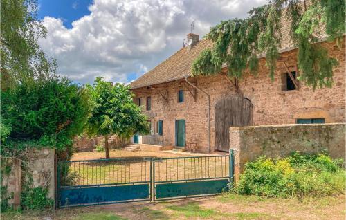 2 Bedroom Nice Home In Trambly gîte à louer Saint-Pierre-le-Vieux