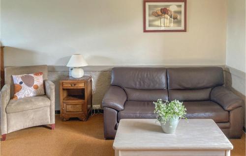 2 Bedroom Nice Home In Trambly in Dompjēra Lesorma