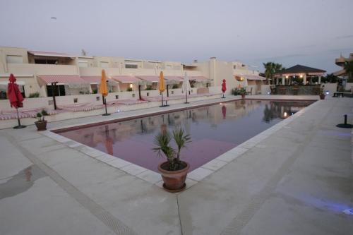 Swimming pool, Le Jardin d'EDEN "reserve aux couples" in Cap D'Age