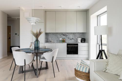One-Bedroom Apartment image 10