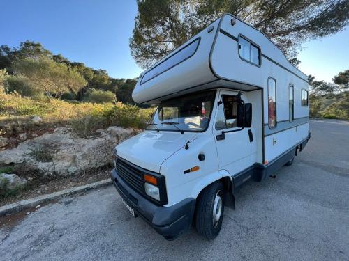 Recorre Ibiza en Autocaravana gîte à louer Sant Antoni de Portmany