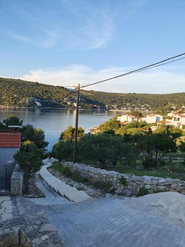  Nina in Drvenik Veli