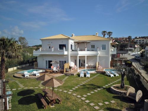 Margarita's Luxury Suites 3
