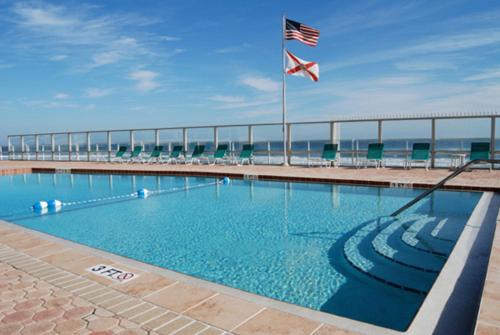 Shores Club 403 2 Bedrooms 4th Floor Oceanfront Sleeps 6 - main image