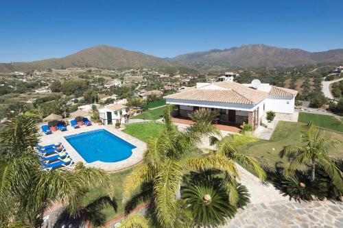 Villa Algazara by Villa Plus - Accommodation - Mijas