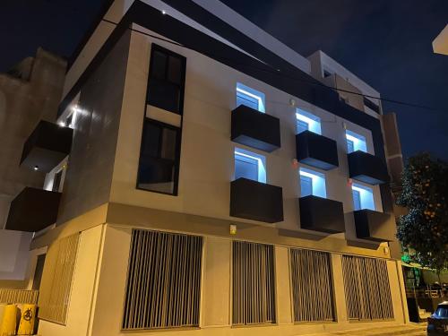 Luxury Penthouse with Acropolis View and Jacuzzi