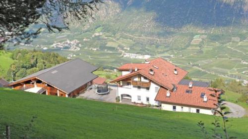 2 bedrooms, 4 beds