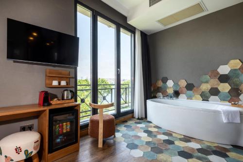 room detail thumbnail 0