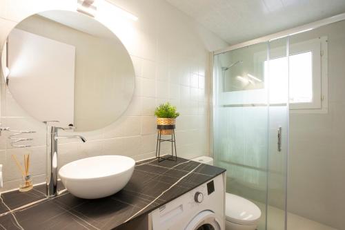 One-Bedroom Apartment room in 1012 Apartamento cerca de la playa by homeselectspain
