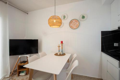 1012 Apartamento cerca de la playa by homeselectspain - image 2