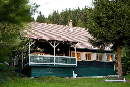 Piricske Pihenőház (Piricske Pihenohaz) in Čičeu