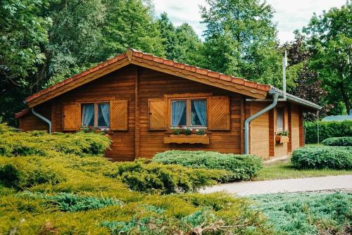 Holzhaus direkt am See