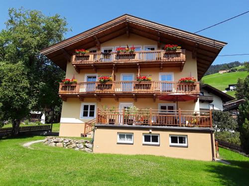 Appartements Haus Sieberer - Apartment - Brixen im Thale